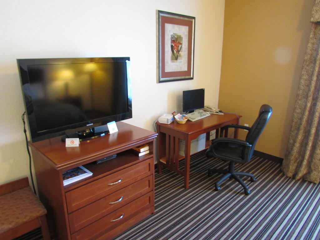Super 8 By Wyndham Austin/Airport South Quarto foto