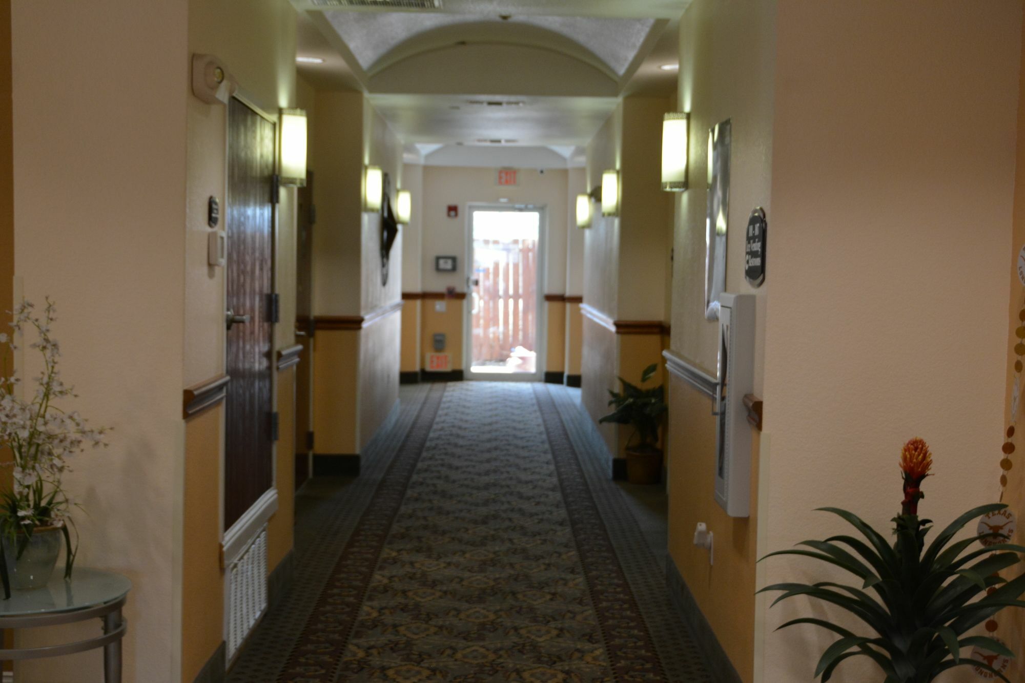 Super 8 By Wyndham Austin/Airport South Exterior foto